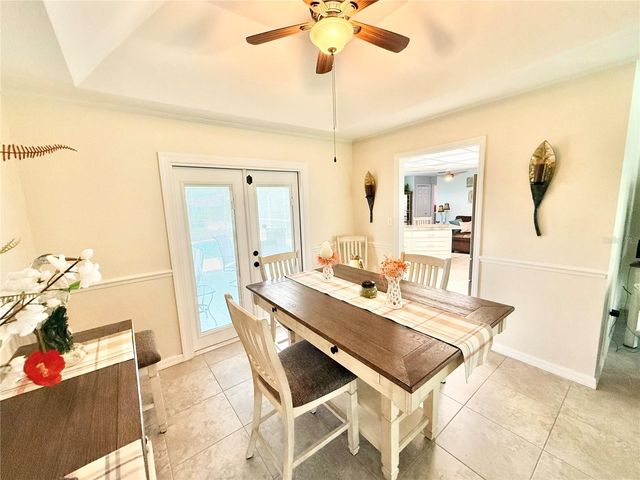 305 W DELAWARE STREET, Tavares, FL 32778
