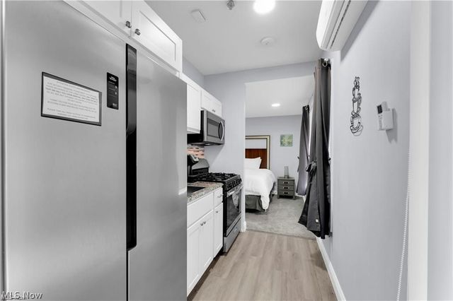 797 E Market Street 203, Akron, OH 44305