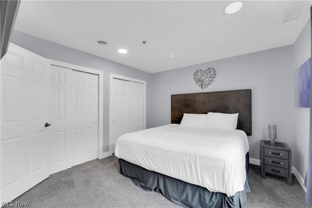 797 E Market Street 203, Akron, OH 44305