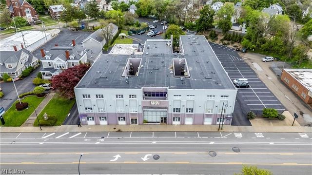 797 E Market Street 203, Akron, OH 44305