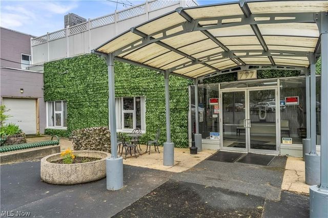 797 E Market Street 203, Akron, OH 44305