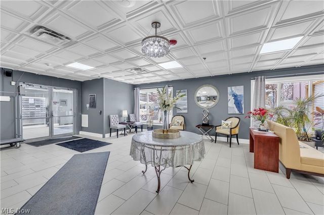 797 E Market Street 203, Akron, OH 44305