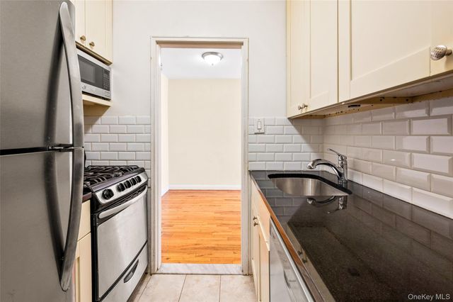 41-42 73 Street 4G, Woodside, NY 11377