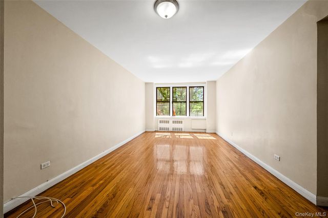 41-42 73 Street 4G, Woodside, NY 11377