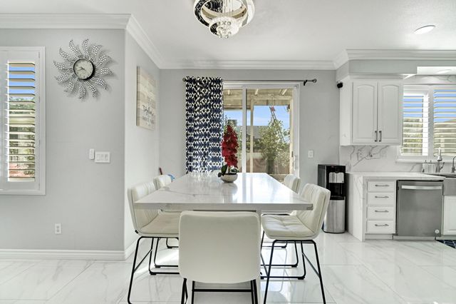 738 W Silvercrest Drive, Lindsay, CA 93247