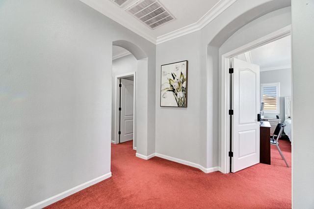 738 W Silvercrest Drive, Lindsay, CA 93247