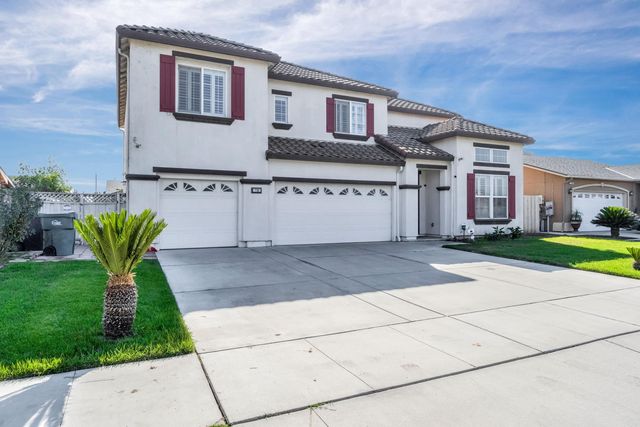 738 W Silvercrest Drive, Lindsay, CA 93247