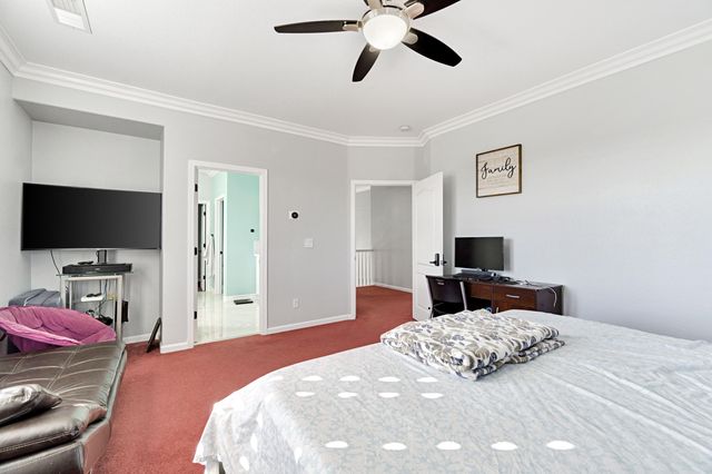 738 W Silvercrest Drive, Lindsay, CA 93247