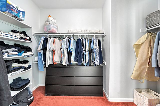 738 W Silvercrest Drive, Lindsay, CA 93247