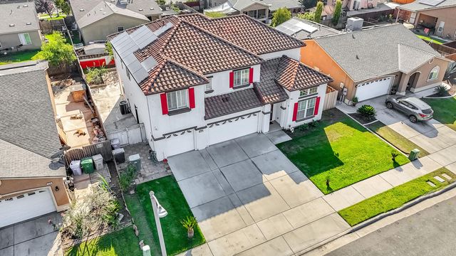 738 W Silvercrest Drive, Lindsay, CA 93247