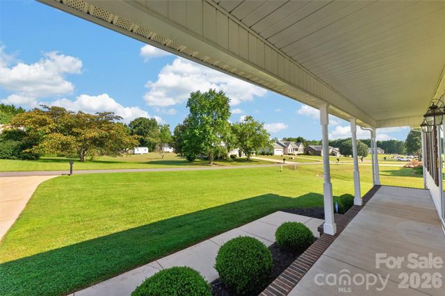 4405 Claralee Lane, Hickory, NC 28602