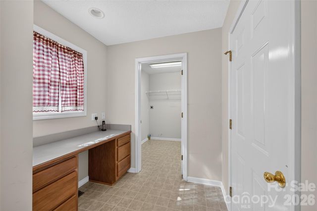 4405 Claralee Lane, Hickory, NC 28602