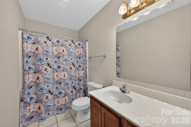 4405 Claralee Lane, Hickory, NC 28602
