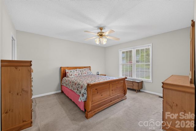 4405 Claralee Lane, Hickory, NC 28602