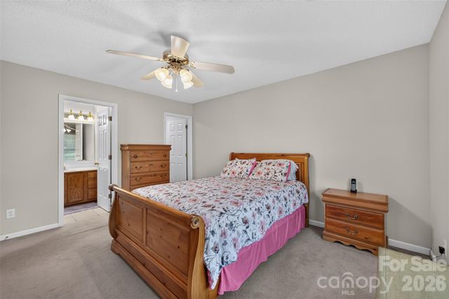4405 Claralee Lane, Hickory, NC 28602