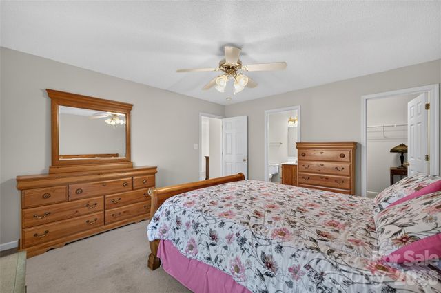 4405 Claralee Lane, Hickory, NC 28602