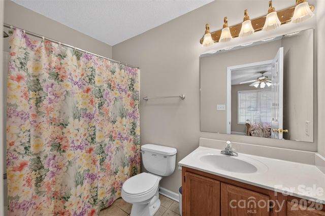 4405 Claralee Lane, Hickory, NC 28602