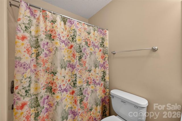 4405 Claralee Lane, Hickory, NC 28602