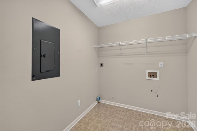 4405 Claralee Lane, Hickory, NC 28602