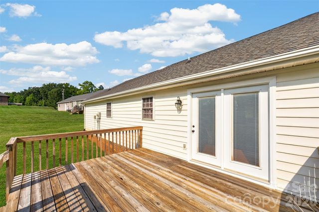 4405 Claralee Lane, Hickory, NC 28602