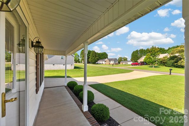 4405 Claralee Lane, Hickory, NC 28602
