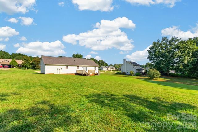 4405 Claralee Lane, Hickory, NC 28602