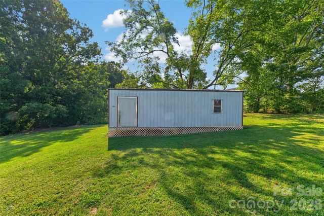 4405 Claralee Lane, Hickory, NC 28602