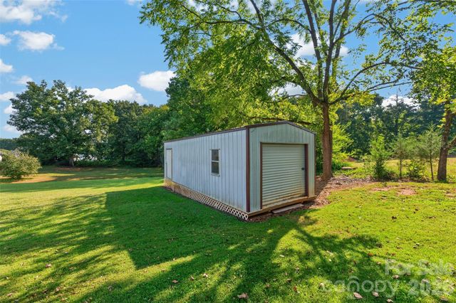 4405 Claralee Lane, Hickory, NC 28602