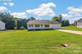 4405 Claralee Lane, Hickory, NC 28602