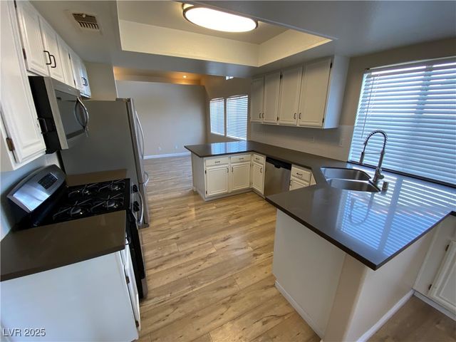 4604 Snowpoint Court, Las Vegas, NV 89130