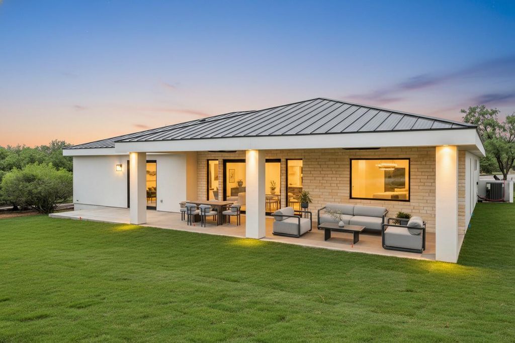 201 Custers Last Stand, Horseshoe Bay, TX 78657