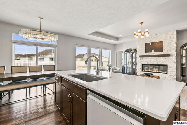 9712 Osprey Lane, Papillion, NE 68046