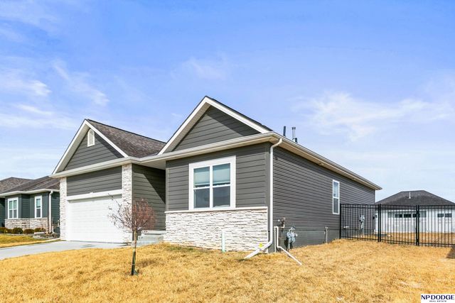 9712 Osprey Lane, Papillion, NE 68046