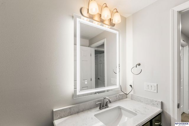 9712 Osprey Lane, Papillion, NE 68046