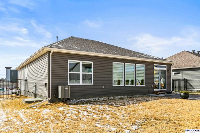9712 Osprey Lane, Papillion, NE 68046