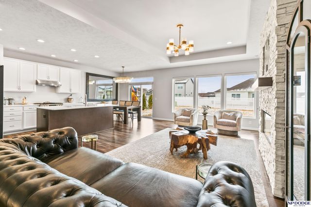 9712 Osprey Lane, Papillion, NE 68046