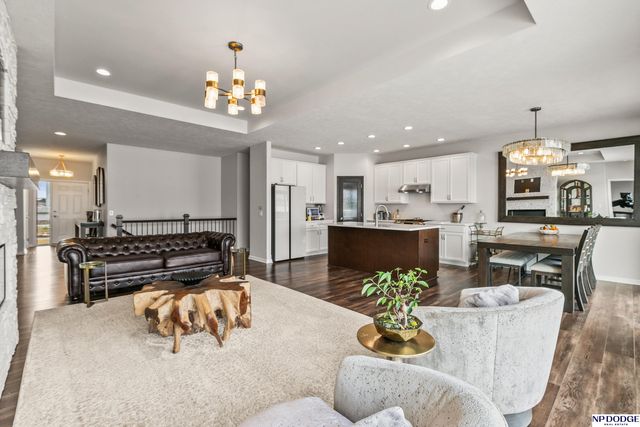 9712 Osprey Lane, Papillion, NE 68046