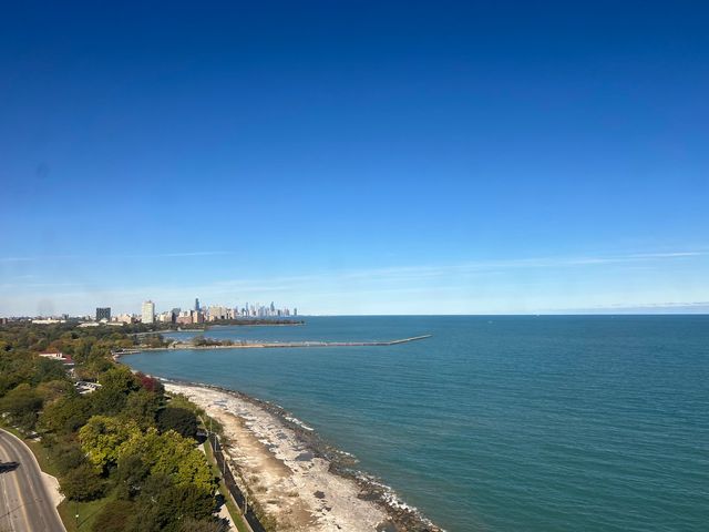 6700 S South Shore Drive 19J, Chicago, IL 60649