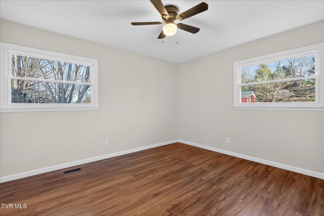 106 Salem Drive, Gray, TN 37615