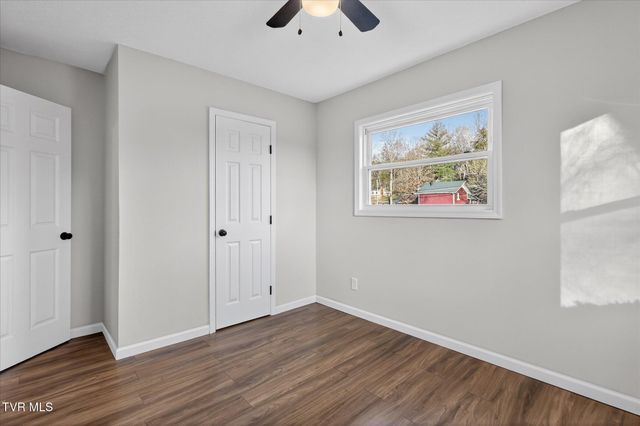 106 Salem Drive, Gray, TN 37615