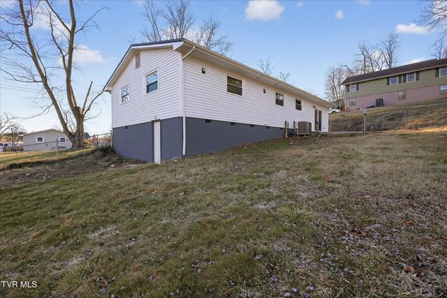 106 Salem Drive, Gray, TN 37615