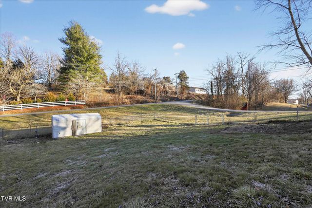 106 Salem Drive, Gray, TN 37615