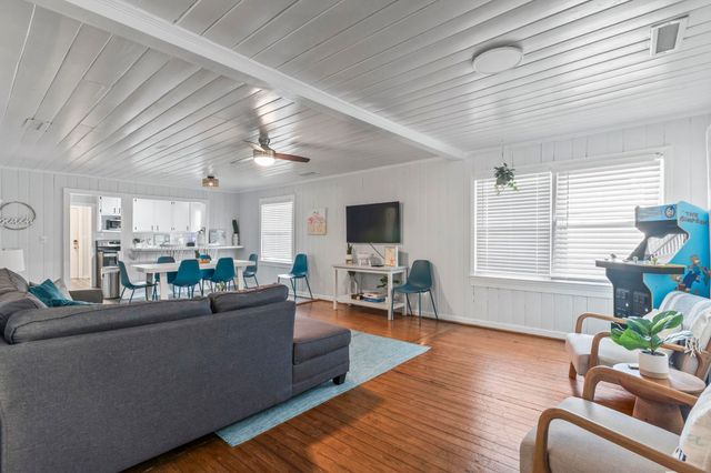 1904 Ocean Blvd., North Myrtle Beach, SC 29582