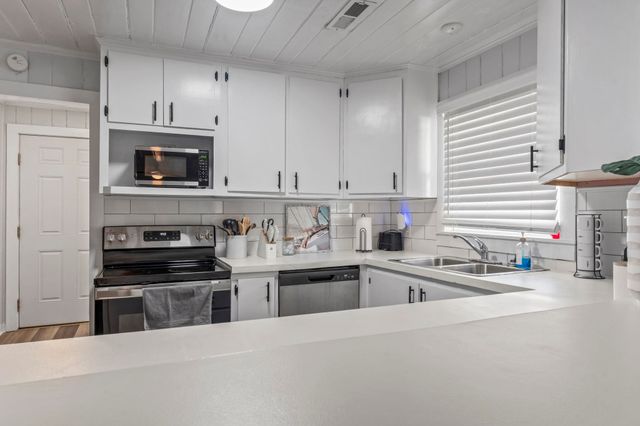 1904 Ocean Blvd., North Myrtle Beach, SC 29582