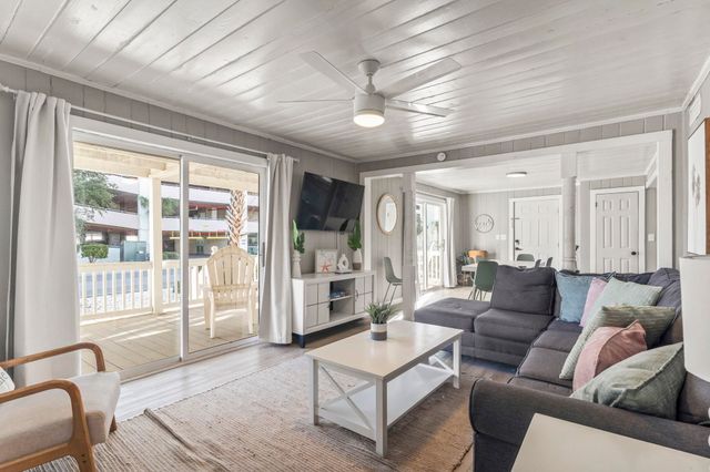 1904 Ocean Blvd., North Myrtle Beach, SC 29582