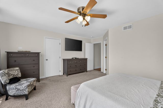 16709 KAREN SPRINGS Drive, Lockport, IL 60441