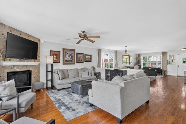 16709 KAREN SPRINGS Drive, Lockport, IL 60441