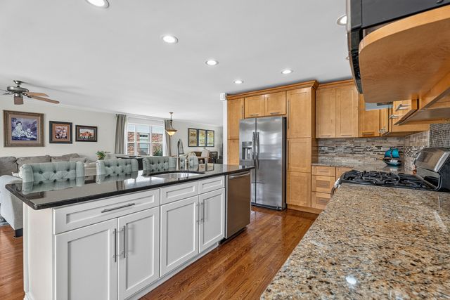 16709 KAREN SPRINGS Drive, Lockport, IL 60441