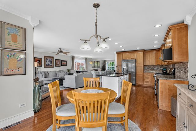 16709 KAREN SPRINGS Drive, Lockport, IL 60441