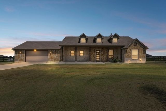 6028 Berry Ridge Lane, Joshua, TX 76058